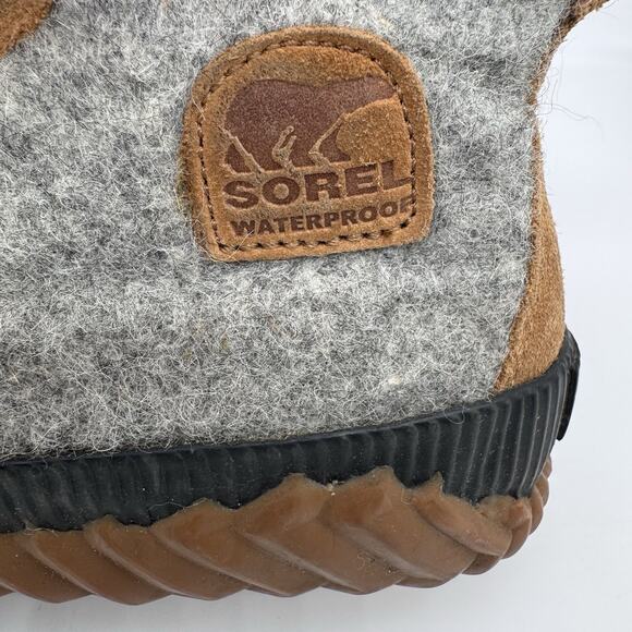 Sorel Youth Out N About Plus Waterproof Boot Size US 4 EU 35 Gray Outdoor Cozy - Picture 3 of 9